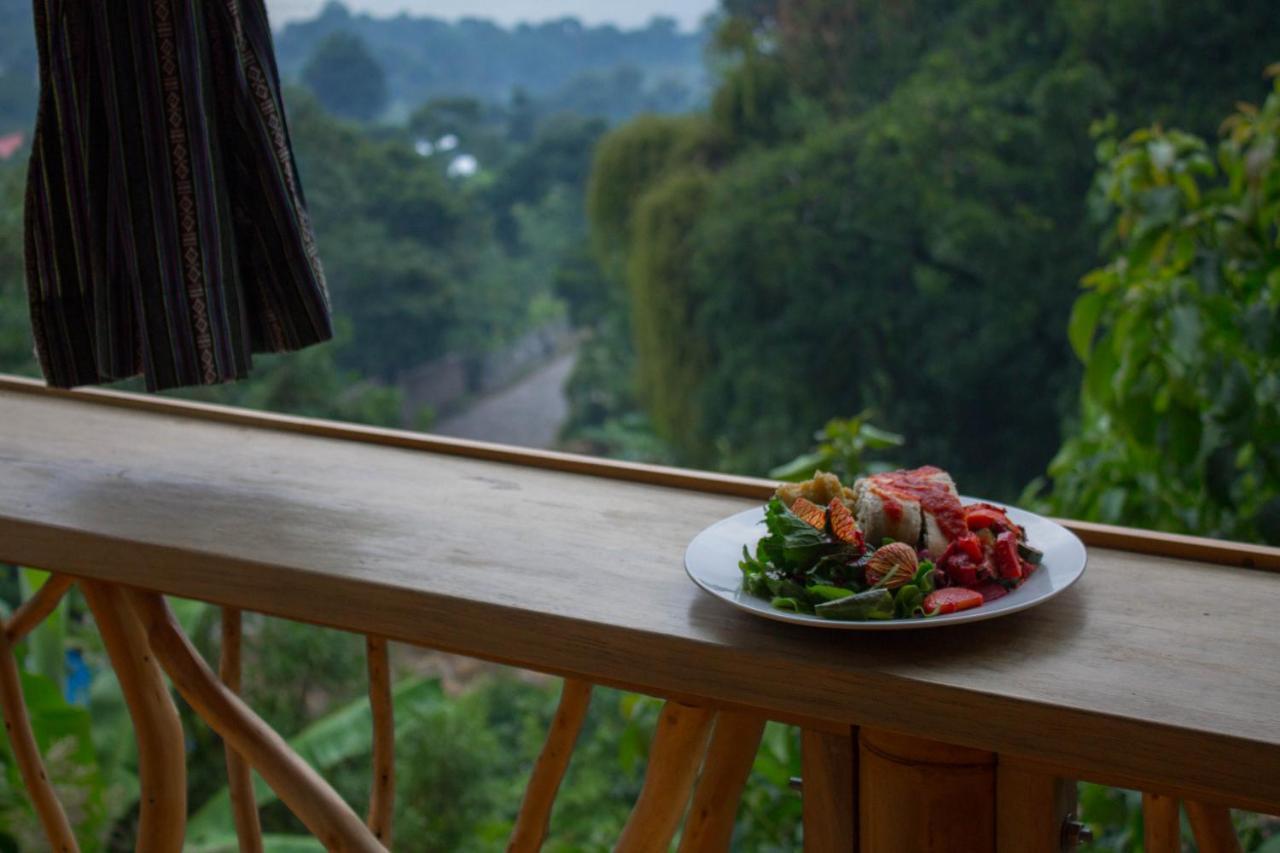 Bambu Guest House Tzununa Exterior photo