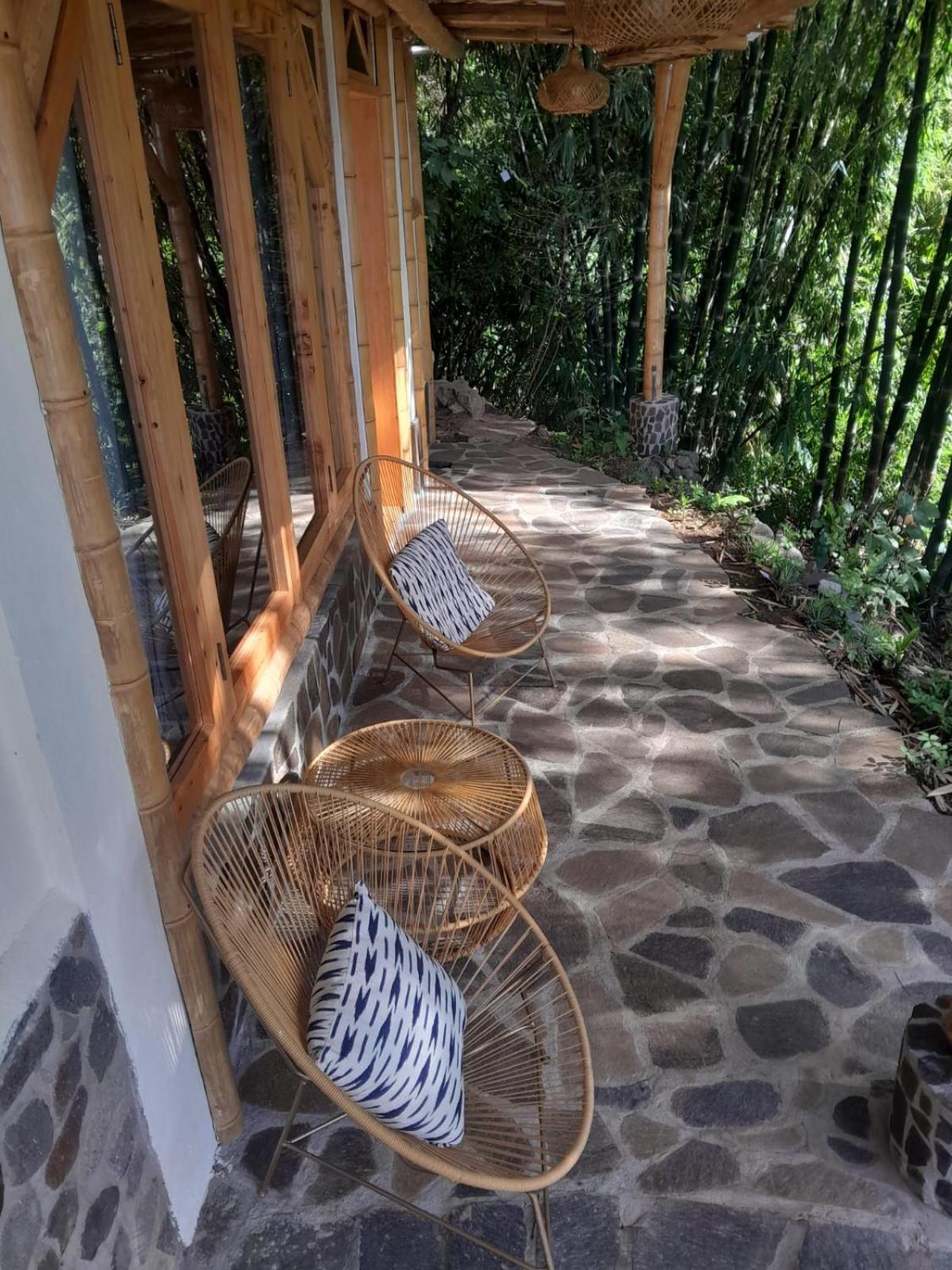 Bambu Guest House Tzununa Exterior photo